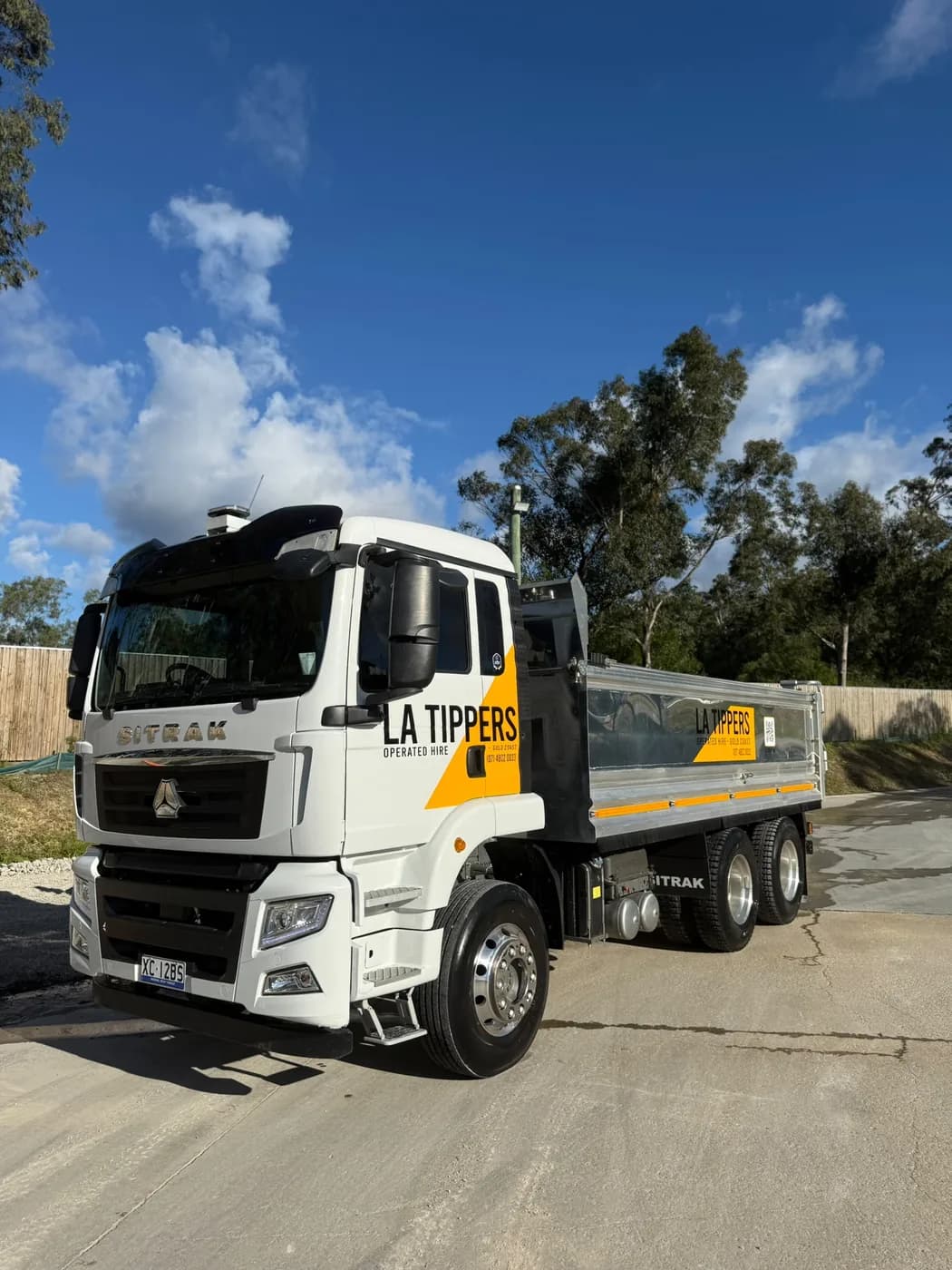 LA Tippers SITRAK G5S tipper truck — Gold Coast operated hire